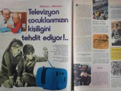 TV'de 7 Gün Haftalık Aktüalite Sinema Tiyatro Müzik ve Magazin Dergisi - 21 Haziran 1976 - Sayı:26 - Levent Kırca - Televizyon çocuklarımızın kişiliğini tehdit ediyor! - Baba Cartwright - Hikmet Feridun Es - Ekran Başı - Giray Elmalı - Yaz günlerinde ekrana yeni diziler gelmiyor - Bülent Özveren - Komiser Columbo - Hamdi Uncu - Ginko Salivo - Ekrana Bir Güzellik Kraliçesi Geliyor - Tahsin Öztin - Ülkü Aker - Salih Güney - Tam Levent Kırca'ya göre nikah! - Alpay - Fatma Girik - Tony Curtis - Nilüfer Posteri - Nöriye Kantar Film Setlerinde - Ayşe Onarır - Fatma Girik - Asu Maralman - Nilgün Bayram'ın günleri nasıl geçiyor - Siz sordunuz Fenerbahçeli Cemil anlattı - Canan Oğuz - Barış Manço'dan bir mektup var - Zafer Banu Hülya üçlüsü dağıldı - Güreşte 2 altın adam daha - Güreşte 2 Altın Adamımız Daha - Halit Kıvanç - Sezai Solelli - Dert Ortağı - Tülay feryat ediyor - Anten falı - Kaynanalar Fuarda sahneye çıkıyor - Şakir Öner Günhan - Özdemir Erdoğan - Posterli Tam Takım Dergi