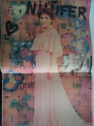 TV'de 7 Gün Haftalık Aktüalite Sinema Tiyatro Müzik ve Magazin Dergisi - 21 Haziran 1976 - Sayı:26 - Levent Kırca - Televizyon çocuklarımızın kişiliğini tehdit ediyor! - Baba Cartwright - Hikmet Feridun Es - Ekran Başı - Giray Elmalı - Yaz günlerinde ekrana yeni diziler gelmiyor - Bülent Özveren - Komiser Columbo - Hamdi Uncu - Ginko Salivo - Ekrana Bir Güzellik Kraliçesi Geliyor - Tahsin Öztin - Ülkü Aker - Salih Güney - Tam Levent Kırca'ya göre nikah! - Alpay - Fatma Girik - Tony Curtis - Nilüfer Posteri - Nöriye Kantar Film Setlerinde - Ayşe Onarır - Fatma Girik - Asu Maralman - Nilgün Bayram'ın günleri nasıl geçiyor - Siz sordunuz Fenerbahçeli Cemil anlattı - Canan Oğuz - Barış Manço'dan bir mektup var - Zafer Banu Hülya üçlüsü dağıldı - Güreşte 2 altın adam daha - Güreşte 2 Altın Adamımız Daha - Halit Kıvanç - Sezai Solelli - Dert Ortağı - Tülay feryat ediyor - Anten falı - Kaynanalar Fuarda sahneye çıkıyor - Şakir Öner Günhan - Özdemir Erdoğan - Posterli Tam Takım Dergi