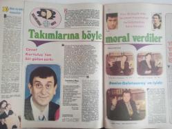 TV'de 7 Gün Haftalık Aktüalite Sinema Tiyatro Müzik ve Magazin Dergisi - 3 Ocak 1977 - Sayı:1 - Özel Sayı - Cihangir Göker - Televizyon yıldızlarının evinde - Yeni Yıl Yenilikleri - Cenk Koray - Hafta Başı - Yeni yılın ilk baykotu spikerlerden - Şengül KAraca - Erkan OYal - Tuna Huş - Can Akbel - Ülkü Kuranel - Mesut Mertcan - Tijen Par yine kaynanalarda - 1977'de neler olacak bakalım - Giray Elmalı - Reşat Nuri - Peyami Sefa - Halide Edip - Hüseyin Rahmi - Yakup Kadri - Haldun Taner - Hikmet Feridun Es - Oldu da Bitti Maşallah - Cevat Kurtuluş'tan bir gülen şarkı - Güneş Tecelli - Esmeray'ın İşi Şansa Kaldı - Zafer Cilasun ve 37 yıllık hayatı - Mücap Ofluoğlu - Nisa Serezli - Tv Yıldızları Takvimi 1977 - Cemile Kutgün - Columbo - Nuriye Kantar - Can Akbel - Elizabeth Montgomery - Erkan OYal - Angie Dickinson - Rock Hudson - Halit Kıvanç - Erkan Oyal'ın bıyıkları neden olay oldu - 1976'nın yüz karaları - Cemile Kutgün - Erol Evgin - Füsun Önal - Tansu Polatkan Posterli Tam Takım Dergi