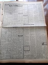 Ulus Gazetesi - 30 Ocak 1959 - CHP Genel Sekreteri Kasım Gülek İstanbul'daki Basın Toplantısında Dedi Ki Kaçırılan Paralar İçinde Bulunduğumuz Sıkıntıyı Gidermeye Yeter - Tarım Bakanı Nedim Ökmen'in Sosyal Yardımı - Dicle'de Bazı Memurların Evlerine Gece Ateş Edildi -  90 Kuruşa Satılan Bir Paket Bafra Sigarasını Maliyeti 26 Kuruş - Yeni Harman Sigarası - Yenice Sigarası - Yakup Kadri Karaosmanoğlu Köşe Yazısı - Galatasaray İle İzmirspor Berabere Kaldı - Japonya'nın En Meşhur Caz Şarkıcısı Peggy Hayama Türkiye'ye Gelecek - Küba'da İhtilal Mahkemesi Batistacılar Hakkında Yeni Hükümler Vermektedir - Türkiye İran Kültür Anlaşması Yapıldı - Kuklalar Yazan Oktay Verel Yazı Dizisi - Gandhi'nin Öldürülmesi - Ankara Hiltondan Geliyorum Allah Kurtarsın Yazan Nihad Subaşı Yazı Dizisi - Fidel Castro'nun Kübası - Dikbaş Eğikbaş Karabaş Çizen Eflatun Nuri - Memetle Memet Yazan Ve Çizen Tonguç Yaşar - Oktay Rifat Güzel Şiiri - Ankara'da Sinemalar Ve Tiyatrolar Programı - Sevim Çağlayan Göl Gazinosu