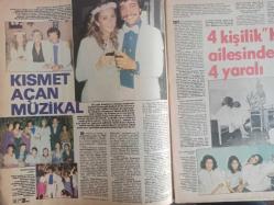 TV'de 7 Gün Haftalık Aktüalite Sinema Tiyatro Müzik ve Magazin Dergisi - 18 Ağustos 1980 - Sayı:34 - Dallas - Ajda Pekkan - Filiz Akın - Larry Hagman - Dallas nasıl doğdu? - Bülent Ersoy - Mine Koşan - Bülent Ersoy - Müjde Ar - Bedia Akartürk - İbrahim Tatlıses - Hikmet Feridun Es - Nükhet Duru Show - Kısmet Açan Müzikal - Orhan ŞEner - Atilla Yelken - Sezen Cumhur Önal - Bir reklam filminin fotodramı - Atilla Atasoy Aramızda - Banu patlamaya hazır bir bomba gibi - Taner Şener - Suna Şener - Ayten Gökçer Posteri - Nuri Sesigüzel - Vedat Çetinkaya - Peride Celal - Tanju Okan'la birlikte - Sezen Aksu - Amanda Lear - Mehmet Ali Erbil - Böyle Garip'e can kurban - Ahmet Avcı - Müşerref Tezcan - Nükhet Duru - Halit Akçatepe - Necla Nazır Altın Gibi Bir Kalbi Var - İlyas Salman - Kemal Sunal - Filiz Akın'ın yeni hayatı - TEK Deterjan Reklamı fotoğraf ve haberi - Posterli Tam Takım Dergi