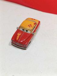 O1-----DISNEY PİXAR OYUNCAK ARABA