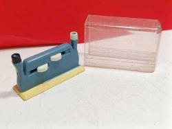 Antika - K1------İTALYA ÜRETİMİ İPLİK GEÇİRME ALETİ - kitantik - kitaLog