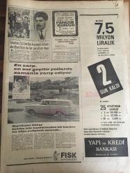 HÜRRİYET GAZETESİ 8 HAZİRAN 1967 YIL :20 SAYI :6867--Mısır Ateş-kes -i kabul etmedi ---Mısır da askeri darbe --İsrail kuvvetleri Süveyş e vardı Kahire banliyösü bombalandı --Sovyetler Orta-Doğu da Bir Çatışmaya Girmek İstemiyor ---Dolapdere sırtındaki çöplük ve gecekonduları kaldırılamıyor ---Amerika nın bütçe  açığı 300 milyon dolar olacak ---Toto dan 232 bin lira kazanan ustanın akrabası bize de bir şey düşer --Ümitlerimiz İngiltere ye 3-0 mağlup ---Galatasaraylı Ayhan ı Beşiktaş transfer  edecek ---Spor -Toto Kupası finali için Beşiktaş ve Fenerbahçe nin hazırlıkları  devam ediyor ---Lazio Can ı Beşiktaş verecek ---Güzel Marya yı Bulgarlar Kurşun Yağmuruna Tuttu ----Sahte dolar ile çikolata almak isterken yakalandı ---Brigitte Bardot ile Von Opel ikinci balayında ---Almanya dan çalınan otomobilleri  satan komisyoncu yakalandı ----Koçhisar da polis ve bekçilerle siviller kavga etti ---Orta doğu savaşında  ölen  gazetecilerin  sayısı üçe yükseldi ----