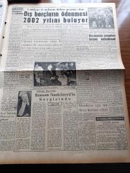 Ulus Gazetesi - 10 Mart 1959 - Yakup Kadri Karaosmanoğlu Köşe Yazısı - Irak Hükümeti Uçakları Musulu Bombalandı - Kuzey Irak'ta Başlayan İsyan Hareketi Dün De Devam Etti - Musul Radyosuna General Abdülvahap El Şavvaf'ın İhtilâl Kuvvetleri Bağdat'a Doğru Yürüyor - Ani Olarak Ankara'ya Gelen Doktor Fazıl Küçük Kıbrıs İçin Kredi İsteyecek - CHP Sekreter Yardımcısı Kemal Satır'ın Demokrasi Demokrat Parti Milletvekili Himmet Ölçmen'e Cevabı - Et Ve Balık Kurumu Satış Mağazalarında Kuyruk - İstanbul'da Yapılan Akademi Defilesi Büyük İlgi Toplamıştır - Kuklalar Yazan Oktay Verel Yazı Dizisi - Mustafa Nuri Okçuoğlu - 1 Milyar 11 Milyon Doları Geçmiş Olan Dış Borçların Ödenmesi 2002 Yılını Buluyor - Ressam Nazlı Ecevit'in Sergisinde Röportaj Fikret Otyam - Milli Türk Talebe Birliği Bildiri Yayınladı - Öğrenci Burslarının Azlığı İle Yabancı Dil Sınavından Şikayet - Dikbaş Eğikbaş Karabaş Çizen Eflatun Nuri - Galatasaray Ve Vefaspor Kampta