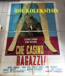 KORKUSUZ HAFİYE - CHE CASINO RAGAZZI' (Béru et ces dames), 1968, ORİJİNAL İTALYANCA SİNEMA FİLM ÇİZİM AFİŞİ / POSTERİ  - Jumbo DEV BOY - ORİJİNAL - 200 X 140 cm EBADINDA - Original Turkish Big Size Movie Poster - Guy Lefranc, Frédéric Dard, Patrice Dard, Gilles Morris-Dumoulin, Gérard Barray, Jean Richard, Maria Mauban, Anna Gaël, Roger Carel, Paul Préboist, Marcel Bozzuffi, Marthe Mercadier, Claude Cerval, Roland Armontel, Pierre Tornade, Georges Lycan, Robert Lombard, Michel Creton, Bernard Tixier, Pierre Tissot, Pierre Koulak, Hélène Rémy, Martine Brochard  (RESTORASYONLU, İTALYANCA DÖNEM SİNEMA AFİŞİ, 1960'LARDAN DEV BOY, 2 METRE)