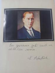 16 Mart 1982 - Mustafa Kemal Atatürk fotoğrafı ve bir sözü: ''Ben sporcunun zeki çevik ve ahlaklısını severim'' fotoğraf ve haberi - Islak kalemle a4 kağıdına yazılmış bilgi notu - Tek Yaprak Arkalı Önlüdür