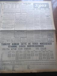 Yeni İstanbul - 22 Mayıs 1955 - Devrimler Ve Karşılaştıkları Tehlikeler Yazan Mustafa Nermi - Amerikan Hususi Muhabirimiz G.H. Martin Bildiriyor Moskova'nın Türkiye'ye Yaklaşma Teşebbüsleri - Adnan Menderes ile İsmet İnönü Arasında Yeni Söz Düellosu - Suna Soley Türkiye Güzeli Seçildi - Büyük Millet Meclisinde Atina Ve Belgrad'a Hücumlar - Suriye'ye Bir Muhtıra Verdik - Fatin Rüştü Zorlu'ya Göre Rusya Kendisine Yeni Peykler Arıyor - Fluminense Takımı Adalet'i 4 1 Yendi - Yarın Şeker Bayramı - Akis Mecmuası Neşriyat Müdürü Cüneyt Arcayürek'in Tahliye Talebi 4 Defa Reddedildi - Esirler Gölü Yazanlar Kemal Avan H. Avan Yazı Dizisi - Yapı Kredi Bankası Hilton Şubesi - Sinemacıların Hepsi Fiyatlarını Arttırdı - Camilerimiz Hırka-i Şerif Camii - Saadet Bekçisi Yazan Zeliha Harun Yazı Dizisi - Pazar Konuşmaları Yazan Baydar Derler- Münir Süleyman Çapanoğlu - Milli Atletlerimiz 24 Puanla İlerde - Şekerci Ali Muhiddin Hacıbekir