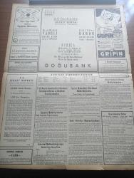 Yeni İstanbul Gazetesi - 20 Mayıs 1955 - Belgrad Tampon Devlet İsnadlarına Sinirleniyor - Türk Devrimi Tehlikeler Geçirebilir Mi Yazan Mustafa Nermi - Ruslar 3 Türk Casusunu İdam Etti - Şarkıcı Johnnie Ray İle İngiliz Caz Şarkıcısı Sylvia Drew İle Evleniyor - 19 Mayıs Gençlik Bayramı Atatürk'e Saygı Gösterileri İle Dün Kutlandı -  Celal Bayar'ın Gençliğe Hitabesi - Üniversite Bahçesine Gençliğin Yaptırdığı Atatürk Heykeli - Fenerbahçe 4  Beşiktaş 4 - Papazlar Papazı Makarios Mısırlılar'a Teşekkür Ediyor - Esirler Gölü Yazanlar Kemal Avan H. Avan Yazı Dizisi - Fotoğrafla Atatürk Sergisi Açıldı - Nil Alpar Ankara Güzeli Seçilmiştir - Nikita Kruşçef'in Yugoslavya Hakkındaki Beyanatı - Saadet Bekçisi Yazan Zeliha Harun Yazı Dizisi - Tabiatla Karşı Karşıya Arılar Alemi - Kıbrıs Kara Bulutlar Altında Yazan Fikret Adil Yazı Dizisi - Çinçin'in Serüvenleri - Çocuk Sayfası - Betty Mullen'in Yeni Yüzme Dünya Rekoru - Hamamda Düğün Girizan Tunara - Mithatpaşa Stadı - Boksta Doğu Almanya Galip