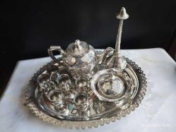 Eskilerden BEYAZ PİRİNÇ ZEMZEM TAKIMI KABE TEMALI TEPSİ KALEM İŞCİLİKLİ