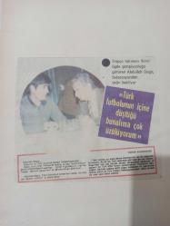 30 Mart 1982 - Trepça takımını ikinci ligde şampiyonluğa götüren Abdullah Gegiç federasyondan çağrı bekliyor - Şeref Has şimdi de eşofman ve kramponlu kunduralarını giydi - ''Fenerbahçe şampiyon olacaktır'' fotoğraf ve haberi - Tek Yaprak Arkalı Önlüdür