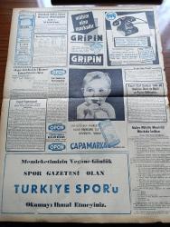 Yeni İstanbul Gazetesi - 5 Haziran 1955 - Mustafa Nermi Köşe Yazısı - Dörtlü Konferans İçin Batı Teklifi 18 Temmuz - Fenerbahçe Zayıf Alman Takımı E. S. V. München'i Yendi - Sovyet Lideri Nikita Kruşçef Bükreş'te - Cumhuriyet Halk Partisi İçinde Kaynaşma Artıyor - İngiltere'de Grev Sanayide Vahim Bir Tesir Yarattı - Gümrükten Çekilmesine İzin Verilen Maddeler - İş Ve İşçi Bulma Kurumu Teşkilat Ve Vazifeleri Hakkında Yeni Tasarı - Alman Bahriyesi Doğuyor Yazan Tevfik İnci - Huzur Hasreti Yazan Mehmet Davaz Yazı Dizisi - Beyazıt Esnafı Beyazıt Ve Eminönü'nde Yerleşecek - Irak Başvekili Nuri Said Paşa Bugün Londra'ya Gidiyor - Anıtları Koruma Derneği Kuruldu - Dördüncü Dünya Petrol Kongresi - Saadet Bekçisi Yazan Zeliha Harun Yazı Dizisi - Haftanın Sanat Olayları - Boksör Garbis Bu Gece Cezayir Şampiyonu İle Döğüşüyor - Kadın Ve Moda - Atmalarda Hiçbir Türk Atleti Listeye Giremiyor - Celal Bayar Galatasaray Kulübünde - Gripin - Çapamarka - Opon Ağrı Kesici