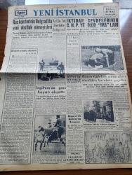 Yeni İstanbul Gazetesi - 30 Mayıs 1955 - Mustafa Nermi Köşe Yazısı - Rus Liderlerinin Belgrad'da Yeni Dostluk Nümayişleri - Kızıl Çin Esir Amerikalıları Bırakıyor Mu - İngiltere'de Grev Hayatı Aksattı - İstanbul Fethinin Yıldönümünü Kutlandı - Fluminense İstanbul'da Son Maçında Milli Takım Namzetlerini Yendi - Adapazarı'nda Osman Bölükbaşı'nın Konuşması - Kasım Gülek'in Muarızları Şimdiden Harekete Geçtiler - Pazar Konuşmaları Yazan Halide Edip Adıvar - Esirler Gölü Yazanlar Kemal Avan H. Avan Yazı Dizisi - İşçi Sigortaları Kongresi - Kapalıçarşı 5 Aya Kadar Açılacak - Türkkuşu Ekibi Hollanda'da - Ülser Tedavisiyle Alakalı Bir Buluş - Mareşal Bulganin Türkiye Şerefine Kadeh Kaldırdı - Saadet Bekçisi Yazan Zeliha Harun Yazı Dizisi - Ankara İstanbul İzmir Radyosu Programı - Marilyn Monroe'nun Mevkiine Göz Koyan Güzel Yıldız Jayne Mansfield - Eski Zamanlardan Beri Telsiz Vazifesini Gören Alet Tam Tam - Başpehlivan İrfan Atan - 9. Avrupa Basketbol Şampiyonası - Fatih Kupası Kürek Yarışları
