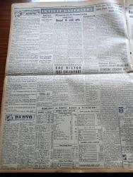 Yeni İstanbul Gazetesi - 30 Mayıs 1955 - Mustafa Nermi Köşe Yazısı - Rus Liderlerinin Belgrad'da Yeni Dostluk Nümayişleri - Kızıl Çin Esir Amerikalıları Bırakıyor Mu - İngiltere'de Grev Hayatı Aksattı - İstanbul Fethinin Yıldönümünü Kutlandı - Fluminense İstanbul'da Son Maçında Milli Takım Namzetlerini Yendi - Adapazarı'nda Osman Bölükbaşı'nın Konuşması - Kasım Gülek'in Muarızları Şimdiden Harekete Geçtiler - Pazar Konuşmaları Yazan Halide Edip Adıvar - Esirler Gölü Yazanlar Kemal Avan H. Avan Yazı Dizisi - İşçi Sigortaları Kongresi - Kapalıçarşı 5 Aya Kadar Açılacak - Türkkuşu Ekibi Hollanda'da - Ülser Tedavisiyle Alakalı Bir Buluş - Mareşal Bulganin Türkiye Şerefine Kadeh Kaldırdı - Saadet Bekçisi Yazan Zeliha Harun Yazı Dizisi - Ankara İstanbul İzmir Radyosu Programı - Marilyn Monroe'nun Mevkiine Göz Koyan Güzel Yıldız Jayne Mansfield - Eski Zamanlardan Beri Telsiz Vazifesini Gören Alet Tam Tam - Başpehlivan İrfan Atan - 9. Avrupa Basketbol Şampiyonası - Fatih Kupası Kürek Yarışları