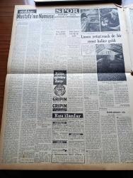 Vatan Gazetesi - 30 Temmuz 1954 - Ahmet Emin Yalman Köşe Yazısı - Zihni Betil Ve Cemal Reşit Eyüboğlu Cumhuriyet Halk Partisinden İstifa Etti - Kurultay Seçime Girmeme Ve Meclisi Terk Etme İşini Cumhuriyet Halk Partisi Meclisine Bıraktı - Yeni Sabah Gazetesi Sahibi Safa Kılıçlıoğlu Karakola Düştü - Türkiye Turizm Kurumu Başkanı Lütfi Kırdar Tarsus Yolcularının Durumunu Telsizle Bildirdi - Migros Statüsü Dün Yayınlandı - Denizde İsyan Yazan Herman Wouk Yazı Dizisi - Darıca Vapur Seferleri Başladı - Life Dergisi Amerika Harbe Yaklaşıyor Diyor - Kıbrıs Milli Türk Partisi Bir Beyanname Yayınladı - Hoş Memo Karikatür - General Ali Fuat Cebesoy'un Siyasi Hatıraları Yazı Dizisi - Nazilerin Faydalı Yegâne Mirası Otostrad - Şansı Sayesinde Yıldız Olan Kız Giovanna Ralli - Bu Yerin Ötesinde Yazan Cronin Yazı Dizisi - Hikaye Mustafa'nın Namusu Yazan Zuhal Kamran Noyan - Türkiye Bisiklet Birinciliği Dün Yapıldı - Türkiye Gençler Tenis Birinciliği - Suriye'de Hakimler Grev Yaptı - Good Year -