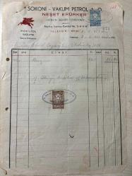 Neşet Erürker-OTOMOBİL BENZİN FATURASI - 9 MAYIS 1953 - SOKONİ - VAKUM PETROL A.O. - BENZİN SERVİS İSTASYONU - BEŞİKTAŞ , İSTANBUL - AHMET ÇAYIROĞLU - ISLAK İMZALI, KAŞELİ DAMGA PULU - 28 x 21 cm EBATLI ORİJİNAL FATURA