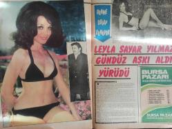 Pazar Haftalık Aktüalite Sinema Tiyatro Müzik ve Magazin Dergisi - 8 Mayıs 1970 - Sayı:711 - Cüneyt Arkın - Puri Banai - Betül Işıl - Cihangir Gaffari - Fethiye'de Aşk Başkadır - Ekibi Fethiyeden Bildiriyor - Malkoçoğlu'nun Seti, Kavgalar, Aşklar ve İşi Bırakıp Kaçanlar - Türkan Şoray - Zeynep Aksu - Hüseyin Rahmi Gürpınar - Nilgül Utku - Zeynep Aksu - Nedret Güvenç - Mümtaz Ener - Filiz Akın 70 İlkbahar ve Yaz Gradrobunu Sunuyor - Dönme Dolap Dönüyor - Leyla Sayar Yılmaz Gündüz aşkı aldı yürüdü - 1970 yazına hızlı giren Oya Peri açıkladı: Bekarlık Canıma Tak Etti - Yeşilçam'ın Güzel Annesi Uzun Bir Yolculuğa Hazırlanıyor - Belgin Doruk Tokyo'ya Gidecek - Fatma Girik - Ekrem Bora fotoğraf ve haberi - Dergi Tam Değildir Sadece 20 Sayfası Mevcuttur - Dergi Kapağı Yoktur