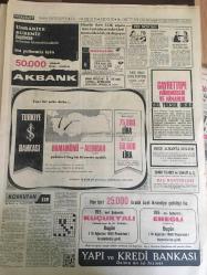 HÜRRİYET GAZETESİ  19 AĞUSTOS 1968 YIL :21 SAYI :7296---Beş silahlı ,hasımları olan şahsı kahveyi basıp öldürdü ---Türkeş :Bin CKMP li gence komando  eğitimi yaptırıyoruz---Lise sayısı sabit  tutulacak ---Demirel :Türkiye de idareye senet çıkarmışlar var dedi --Yunan propagandasından ürküp arabalarına cami ve ay resmi çizdiler ---Cemiyet içinde asalak  yaşamak istemiyorum ---İki jandarma birliği arasında  yanlışlıkla silahlı müsademe oldu bir assubay şehit düştü ----Ağabeyinizin sıhhati iyi 23 Ağustos ta Türkiye ye gelmeyi düşünüyorlar ---Hamile iken çok sigara içen kadınların  bebekleri normalden küçük doğuyor ---Kızıldeniz de gündüzleri yandık geceleri donduk ----Türkofon :Yüksel Özkasap ----Galibiyet Kaçıran Beşiktaş Oldu :0-0---Marmara Kupasını Plaısir kazandı ---Güreşçiler 2050 metre yükseklikte Olimpiyat hazırlıklarına başlıyor ----M.United -City Maçında seyirciler birbirine girdi ---Ağustos ayı bedava yaz tatilin ikinci grubu güneş ve denize  kavuştu ----
