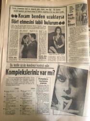 HÜRRİYET GAZETESİ  18 AĞUSTOS 1968 YIL :21 SAYI :1968--Etekler göbekten 20 santim aşağıda ---Sabık bir Yunan Bakanı Türkiye ye iltica etti ---Türk Ordusunda nöbet devri ---İşçilerin emeklilik maaşı en az 300-350 lira olacak ---Kaza geçiren İngiliz  kızı adresini kaybettiği  Türk sevgilisini arıyor ---Grevdeki seyislere hücum eden bir at sahibi  yaralandı ---Frank Sinatra Mia Farrow Boşadılar ---Kocam benden uzaktaysa  flört etmesini tabii bulurum ----Kadının Çalışması Evlilik İçin Zararlı Mı ?---Arjantin de bir  uçan daire hasta bakıcının yüzünü  yaktı ----Kızıldeniz de tam 15 saat hiç dinlemeden  korkunç  bir fırtına ile savaştık ---Beşiktaş ve Galatasaray A.Sami Yen de Buluşuyor ---Yusuf Beşiktaş tan  200 bin lira istiyor ---G.Tepe -A.Ordu ,Altay -İzmirSpor---Osman ın Mersin de kalması sevinç  yarattı --Futbolcular ayda 10 ar bin lira alıyor ---Uluslararası Tenis Turnuvası Yarın  İstanbul da Başlıyor --İstanbul Valisi Polis Suç İşlenen Yere Girer ---