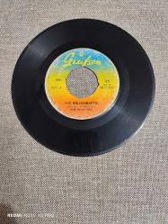 NURİ SESİGÜZEL MARAŞ MARAŞ DERLER, AŞK BİR IZDIRAPTIR