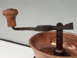 Antika Dönem Osmanlı Kahve Değirmeni