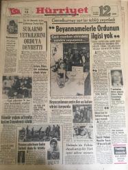 HÜRRİYET GAZETESİ 13 MART 1966 YIL :18 SAYI :6419---Sukarno Yetkililerini  Orduya  Devretti ---İsviçre ,Kıbrıs için arabulucu olmak istiyor ---Kömür yığını altında kalan 3 madenci öldü ----Heyecanlanan  seyirciler az kalsın vitrini kırıyordu ---Gürsel için bir doktorlar heyeti  rapor verecek ----Kocasını zehirleyen  kadın  Suriyeli dostu ile tutuldu --Hollanda da polisin  dayak attığı  bir Türk işçisi aklını oynattı ---Denizli mebusu Muzaffer Karan  TİP den  istifa etti ---Ucuz  gıda maddesi  satacak köylü pazarları kuruluyor ---Türkiye de 50 bin  Yezidi var ---Yasef Nassi nasıl Kıbrıs Kralı oldu --Aşk rüyaları sizi korkutmasın --İyi oynayan Fenerbahçe Göztepe yi 1-0 yendi --Feriköy -İzmirspor 2-2 berabere kaldı --Beykoz PTT den 1 puan aldı :0-0--D.Spor :3 Vefa :1---Endonezya : 98 milyon nüfuslu bir Müslüman memleket ---Türkan Şoray : Çamaşır Güzeli : Ediz Hun ,Dilligil ve Cin Ali  ,Yabancı Olduk Şimdi : İzzet Günay ,Ajda Pekkan ,Sadettin Erbil ,Hayri Esen ---
