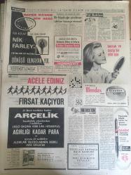 HÜRRİYET GAZETESİ 13 MART 1966 YIL :18 SAYI :6419---Sukarno Yetkililerini  Orduya  Devretti ---İsviçre ,Kıbrıs için arabulucu olmak istiyor ---Kömür yığını altında kalan 3 madenci öldü ----Heyecanlanan  seyirciler az kalsın vitrini kırıyordu ---Gürsel için bir doktorlar heyeti  rapor verecek ----Kocasını zehirleyen  kadın  Suriyeli dostu ile tutuldu --Hollanda da polisin  dayak attığı  bir Türk işçisi aklını oynattı ---Denizli mebusu Muzaffer Karan  TİP den  istifa etti ---Ucuz  gıda maddesi  satacak köylü pazarları kuruluyor ---Türkiye de 50 bin  Yezidi var ---Yasef Nassi nasıl Kıbrıs Kralı oldu --Aşk rüyaları sizi korkutmasın --İyi oynayan Fenerbahçe Göztepe yi 1-0 yendi --Feriköy -İzmirspor 2-2 berabere kaldı --Beykoz PTT den 1 puan aldı :0-0--D.Spor :3 Vefa :1---Endonezya : 98 milyon nüfuslu bir Müslüman memleket ---Türkan Şoray : Çamaşır Güzeli : Ediz Hun ,Dilligil ve Cin Ali  ,Yabancı Olduk Şimdi : İzzet Günay ,Ajda Pekkan ,Sadettin Erbil ,Hayri Esen ---
