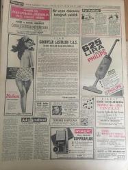 HÜRRİYET GAZETESİ  11 KASIM 1967 YIL :20 SAYI :7019--Denktaş ,8 Gün Daha Nezarette Kalacak ---İsviçreli kızın sevgilisi olduğunu söyleyip şüphe uyandıran esrarengiz bir Alman ortadan kayboldu ---Traktör dereye uçtu 4 ölü ,7 ağır yaralı var --Türk Milleti büyük  Ata 'yı  minnetle andı --Truva da yeniden bin kilo avize kristali 1250 oyuncak tabanca ile muhtelif kaçak eşya  bulundu --Artist Jennifer Jones uçurum dibinde yarı ölü bulundu ---Ayrancılar köyünde  Nurcular Atatürk  ün büstünü kirletti --Bir uçan  dairenin fotoğrafı çekildi --Meclis  in  sağır ve dilsiz cücesi ,koskocaman iki kişinin yaptığı  işi yapıyor ---Galatasaray a bir dert daha :PTT --Dünya Güreş Şampiyonası Yarın Yeni Delhide Başlıyor ---Eski şöhretler toplanıp maç yapmak için İran a gittiler --Avrupa da 40 gün dolaşıp para istedi ---Ankara ya yürüyüş yapan gençler yola çarıkla devam ediyor ---Başkan Sunay ,üç bilim  adamına ödül verecek ---Satürn -5 deneyi büyük bir  başarı ile tamamlandı ---