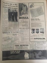 HÜRRİYET GAZETESİ  11 KASIM 1967 YIL :20 SAYI :7019--Denktaş ,8 Gün Daha Nezarette Kalacak ---İsviçreli kızın sevgilisi olduğunu söyleyip şüphe uyandıran esrarengiz bir Alman ortadan kayboldu ---Traktör dereye uçtu 4 ölü ,7 ağır yaralı var --Türk Milleti büyük  Ata 'yı  minnetle andı --Truva da yeniden bin kilo avize kristali 1250 oyuncak tabanca ile muhtelif kaçak eşya  bulundu --Artist Jennifer Jones uçurum dibinde yarı ölü bulundu ---Ayrancılar köyünde  Nurcular Atatürk  ün büstünü kirletti --Bir uçan  dairenin fotoğrafı çekildi --Meclis  in  sağır ve dilsiz cücesi ,koskocaman iki kişinin yaptığı  işi yapıyor ---Galatasaray a bir dert daha :PTT --Dünya Güreş Şampiyonası Yarın Yeni Delhide Başlıyor ---Eski şöhretler toplanıp maç yapmak için İran a gittiler --Avrupa da 40 gün dolaşıp para istedi ---Ankara ya yürüyüş yapan gençler yola çarıkla devam ediyor ---Başkan Sunay ,üç bilim  adamına ödül verecek ---Satürn -5 deneyi büyük bir  başarı ile tamamlandı ---
