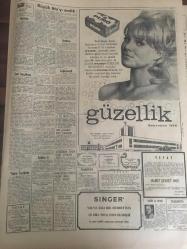 HÜRRİYET GAZETESİ  11 KASIM 1967 YIL :20 SAYI :7019--Denktaş ,8 Gün Daha Nezarette Kalacak ---İsviçreli kızın sevgilisi olduğunu söyleyip şüphe uyandıran esrarengiz bir Alman ortadan kayboldu ---Traktör dereye uçtu 4 ölü ,7 ağır yaralı var --Türk Milleti büyük  Ata 'yı  minnetle andı --Truva da yeniden bin kilo avize kristali 1250 oyuncak tabanca ile muhtelif kaçak eşya  bulundu --Artist Jennifer Jones uçurum dibinde yarı ölü bulundu ---Ayrancılar köyünde  Nurcular Atatürk  ün büstünü kirletti --Bir uçan  dairenin fotoğrafı çekildi --Meclis  in  sağır ve dilsiz cücesi ,koskocaman iki kişinin yaptığı  işi yapıyor ---Galatasaray a bir dert daha :PTT --Dünya Güreş Şampiyonası Yarın Yeni Delhide Başlıyor ---Eski şöhretler toplanıp maç yapmak için İran a gittiler --Avrupa da 40 gün dolaşıp para istedi ---Ankara ya yürüyüş yapan gençler yola çarıkla devam ediyor ---Başkan Sunay ,üç bilim  adamına ödül verecek ---Satürn -5 deneyi büyük bir  başarı ile tamamlandı ---