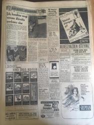 HÜRRİYET GAZETESİ 18 MART 1966 YIL :18 SAYI :6424---Tabii Gaz Fışkırdı ---Sunay And için Senatörlük Görevine Başladı ---Muhalefet önerge  verme yarışına devam ediyor ---Danimarka kralı Mithat nemli ye  teşekkürleriyle  birlikte bir de nişan verdi ----2 Astronot mecburi iniş yaptı --Gebeliği önleyici hap 750 kuruştan dün satışa çıkarıldı ---Kadıköy  -H.Paşa arasında ki dar rıhtım dolduruluyor ---Erkekler  kadınlardan iki misli daha tembel oluyor ---Milli Takımımız bugün yurda dönüyor  :İran Gazeteleri kendi  takımlarını  methediyor ---Beşiktaşlı  Futbolcular 4350 lira aldı --Yenal  neticeden memnun  olmadı ---İdealist grup listesini tespit etti ---Türkiye Kayak Birincilikleri Nihayet Başladı ---Zevk  için başladığı olta  balıkçılığından  günde 50 lira alıyor ---Erkek arkadaşıyla gezen  kadına beş zorba  tecavüz etti --Amerikalı  Barış Gönüllüsü Kız Pasosuna Alan Biletçiyi Dövdü ---Jandarma Tatvan soygununu  prestij meselesi yaptı ---Sunay ın  emekli aylığı 2160 lira ---