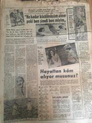 HÜRRİYET GAZETESİ 2 OCAK 1966 YIL :18 SAYI :6351---Kat Mülkiyeti Kanunu Tatbikatı Başlıyor ---18 Yaşındaki kızını  kestikten sonra 22 yerinden bıçakladı ---Birbirlerini vuruyor sonra  elini öpüp ,özür diliyorlar ---13 Tutturmasına  rağmen parasını alamayan  totocu  cehaletin  kurbanı oldu ---Amerikalı milyoner  Rufus  'un  evlat edindiği  Türk kızının ilk imtihanı  başarılı geçti ---İlkokul bitirenlerin  yarısı tahsil yapmıyor --Perişanım Türküsü :Ahmet Sezgin ---20 haydut Londra posta treni soyguncularını kaçırmaktan vazgeçti ---Günde 2.000 ayda 60 bin yılda 720 bin lira dağıtıyor ---Kısmet artık Atlantik sularında ---Göztepe :0 D.Spor :0 --Beşiktaş ,H.Tepe yi  penaltı  ile yendi :1-0---Beykoz ,Ank.Gücünden kıymetli 2 puan aldı: 1-0--Şekerspor  :2 Vefa : 0---Plaza nın istifası müsbet karşılandı --Afrika da yılbaşı  gecesi  hükümet  darbesi oldu --