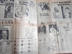 Hafta Sonu Haftalık Aktüalite Sinema Tiyatro Müzik ve Magazin Gazetesi - 12 Mayıs 1978 - Sayı:20 - Cüneyt Arkın, Hem Sağcı, Hem Solcu - Feri Cansel, yeni bikinisini hayranlara tanıttı - Renksiz kişi değil, rengarenk kişi - Cem Karaca - Neşe Alkan - Hülya Koçyiğit - Prenses Caroline - Kahkaha Bilmecesi - Müjde Ar - Haftaya Bakış - Kadın Hastalığının Ayıbı Yoktur! - Türkan Şoray - Selçuk Ural - Tayfun Kalkavan - Neydi Neydi Ne? - Güzele Ne Yaraşmaz - Bergüzar Gömeç - Emine Kumcu - Aliye Kurtuluş - Zeynep D'andria - Ölüler Kumar Oynamaz hikayesi - Bir Türk Bestecisi Beatles'ı birleştirecek - Zeki Çetin - Bülent Ersoy - Ajda Pekkan - Seher Şeniz - Garip Ama Gerçek - Nejat Uygur - Hulusi Kentmen'in Küçük Cenneti - Ahmet Özhan - Hale Saygazi - Canan Perver - Gönül Yazar - Sinan Bilsel - Canan Perver - Nilüfer - Huysuz Virjin - ''Şu halimin tek sebebi'' fotoğraf ve haberi - Tam Takım Gazete