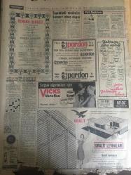 HÜRRİYET GAZETESİ 29 ARALIK 1964 YIL :17 SAYI :5987--İzmir de sel : Bin ev su altında kaldı ---Seçim Kanunu bugün meclise sevk ediliyor ---Pehlivanoğlu  Fakülteyi 16 Yılda Bitirmiş ---Adana da bekçilerle düello eden iki hırsız yakalandı --Kolej  mezunu  bir Türk kızı Münih te ölüme terk edildi ---Bütün sanayi bölgeleri ayrı ayrı tespit edildi --Topraktaki madenler kansere sebep oluyor ---Halk Üniversitesi : ilk ders ,2 Ocak Pazartesi ---Osman Kermen istifa etti ---Yabancı hakem isteyen Fenerbahçe de kamp yok---Batur ,kuvvetli bir liste ile reisliğe  adaylığını koruyor --1965 Erkek Modası --Çanakkale de  sel ,3 otomobili denize sürükledi --İnönü ,Erkin le bir görüşme yaptı --Toto da  13 maçı bilenler  57 kişi bildi --Amerika da ki  sel felaketinde 44 kişi öldü --En eski  gazetecilerden Tevfik Necati Kozol Öldü ----