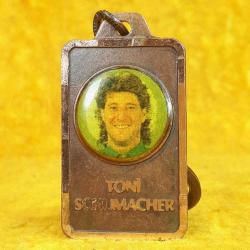 VINTAGE TONY SCHUMACHER BAKIR PATENELİ , RESİMLİ İMZALI ANAHTARLIK