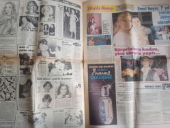 Hafta Sonu Haftalık Aktüalite Sinema Tiyatro Müzik ve Magazin Gazetesi - 3 Mart 1978 - Sayı:10 - Muazzez Abacı - Tarık Akan'ın esrarengiz hastalığı - Ekrem Bora - Tolga Aşkıner - Sabrina Duncan - Kate Jackson - Anthony Quinn - Ayça Oktay - Aynur Akarsu - Serpil Örümcer - Yaşar Kekova - Polat Tezel - Yavuz Asöcal - Fahrettin Aslan - Hasan heybetli - Emel Sayın - Nilüfer - Cüneyt arkın - Gülşen Bubikoğlu - Nazan Şoray - Rüçhan Adlı - Bülent Ersoy - Fahri Korutürk - Neydi Neydi Ne? - Güzele Ne Yaraşmaz - İpek Pekgöz - Günseli Korur - Yasemin Korur - Cem Karaca - Rüçhan Çamay - Garip Ama Gerçek - Sevim Tuna - Kenan Bingöllü - Ahu Tuğba - Sevim Tuna - Cavidan Dora - Oya Peri - Fatma Girik - Hülya Tuğlu - Behiye Aksoy - Bahar Erdeniz, 3 yol ağzında fotoğraf ve haberi - Tam Takım Gazete