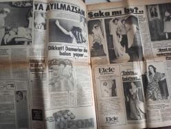 Hafta Sonu Haftalık Aktüalite Sinema Tiyatro Müzik ve Magazin Gazetesi - 3 Mart 1978 - Sayı:10 - Muazzez Abacı - Tarık Akan'ın esrarengiz hastalığı - Ekrem Bora - Tolga Aşkıner - Sabrina Duncan - Kate Jackson - Anthony Quinn - Ayça Oktay - Aynur Akarsu - Serpil Örümcer - Yaşar Kekova - Polat Tezel - Yavuz Asöcal - Fahrettin Aslan - Hasan heybetli - Emel Sayın - Nilüfer - Cüneyt arkın - Gülşen Bubikoğlu - Nazan Şoray - Rüçhan Adlı - Bülent Ersoy - Fahri Korutürk - Neydi Neydi Ne? - Güzele Ne Yaraşmaz - İpek Pekgöz - Günseli Korur - Yasemin Korur - Cem Karaca - Rüçhan Çamay - Garip Ama Gerçek - Sevim Tuna - Kenan Bingöllü - Ahu Tuğba - Sevim Tuna - Cavidan Dora - Oya Peri - Fatma Girik - Hülya Tuğlu - Behiye Aksoy - Bahar Erdeniz, 3 yol ağzında fotoğraf ve haberi - Tam Takım Gazete