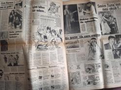 Hafta Sonu Haftalık Aktüalite Sinema Tiyatro Müzik ve Magazin Gazetesi - 3 Mart 1978 - Sayı:10 - Muazzez Abacı - Tarık Akan'ın esrarengiz hastalığı - Ekrem Bora - Tolga Aşkıner - Sabrina Duncan - Kate Jackson - Anthony Quinn - Ayça Oktay - Aynur Akarsu - Serpil Örümcer - Yaşar Kekova - Polat Tezel - Yavuz Asöcal - Fahrettin Aslan - Hasan heybetli - Emel Sayın - Nilüfer - Cüneyt arkın - Gülşen Bubikoğlu - Nazan Şoray - Rüçhan Adlı - Bülent Ersoy - Fahri Korutürk - Neydi Neydi Ne? - Güzele Ne Yaraşmaz - İpek Pekgöz - Günseli Korur - Yasemin Korur - Cem Karaca - Rüçhan Çamay - Garip Ama Gerçek - Sevim Tuna - Kenan Bingöllü - Ahu Tuğba - Sevim Tuna - Cavidan Dora - Oya Peri - Fatma Girik - Hülya Tuğlu - Behiye Aksoy - Bahar Erdeniz, 3 yol ağzında fotoğraf ve haberi - Tam Takım Gazete