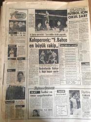 HÜRRİYET GAZETESİ 31 ARALIK 1968 YIL :21 SAYI :7428---Hürriyet Sordu :1968 nasıl geçti  1969 dan  neler  bekliyorsunuz ?--Demokrasi Korunmalıdır --Demirel : Demokrasi hayat zedelenmemelidir ,İnönü :Huzuru korumak en büyük görev ,Aybar : Demokratik sosyalizm  ağır basacak , Fevzioğlu : Huzur ,hürriyet  bolluk ve bereket ve barış , Türkeş : Sağlam kuvvetler tesirlerini  gösterecek ---Türkiye ye esrar almak için geldik ---Sophia Loren e  dünyanın  her  yanından tebrik yağıyor ----Fuar Ekici Benelüks 'te : Büyük Sanatkar : Saime Sinan --İsrail Komandoların Beyrut Havaalanına Baskını Planlıydı --İnce Memed 2 : Kamer Ana balı ,yoğurdu koydu sofraya ,Memed  çabucak bitirdi --Futbol için Okul Şart---Kaloperoviç :Fenerbahçe  en büyük  rakip --Basketbol de Balkan 3.lüğü Başarı Sayılır --Kozlu  da Grizu infilakı oldu  ,beş  işçi öldü --2 Çocuk katili 11 yaşındaki Mary Bell Müebbet  nezaret cezasına çarptırıldı ----Tek gol atan  Milli Takım ,17 gol yedi ---