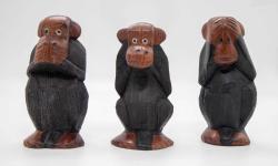 El oyması Üç maymun heykeli