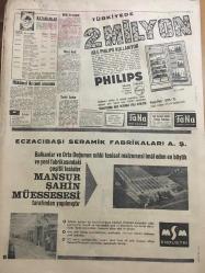 HÜRRİYET GAZETESİ 4 EYLÜL 1966 YIL :Suudi Arabistan,Faysal Türkiye’de-Bitlis yolunda 35 kişi soyuldu ---Amerika Varto ya 1400 Kutup Çadırı Gönderiyor ---Türkeş :Rüşvet iltimas ve ihtikar bütün ülkeyi sarmıştır dedi ---Kral Çeşnicibaşı sının  elini  sürmediği 32 türlü yemeği ağzına koymadı ---Nişanlı Turist Kızlar Apar-Topar Kaçtılar ---Hükümet iki cami  arasında kaldı ---Gecekondu  yapımı  kesin bir şekilde yasaklandı ---Çağımızın  süratine  ayak uyduramayan  mahvolur --Gençlerin  her arzusuna  hayır demek doğrumu ?--Sophia Hamile ---Bir kız uçağın kuyruğuna takılı olarak 15 dakika uçtu ---1 Adet 1966 Model Austin otomobil  ---Fenerbahçe Feriköy ü 2-0 yendi ---Altay -İzmirspor 1-1 berabere kaldı ---Evini tahliye etmeyen kiracısının duvarını delip eşyasını sokağa attı ---İzmir de polis  esrarcıları suçüstü  yakaladı ---Balıkesir  de meçhul şahıslar bir benzin istasyonunu soydular ---