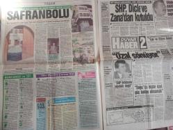 Duvar Haftalık Magazin ve Siyasi Aktüalite Gazetesi - 17 Ocak 1992 - Nükhet Duru Artık Patron - Türkler'e cinselliği öğretiyor - Evin Doğu - 5 milyona beş kişiye satıldı - Füsun Erbulak - Süleyman Demirel - Arabanız sizin için ne diyor? - Zerrin Yaman - Warren Beatty - İbrahim Gürkan - Alleen Wuornos - Korkunç Etna yine rahat bırakmıyor - Hüseyin Ekinci - Rusya'da herkesin ortak derdi yiyecek bir şeyler bulabilmek - Safranbolu - Cinsel Danışmanınınz - Deniz Baykal - Feridun Yazar - Sabahattin Demiray - Özden Alpdağ - Tansu Çiller - Bilal Özcan - Liz Tirbelis - Ceyhan Gür - Galatasaray'a 30 metreden attığım golü, hayatım boyunca unutmam'' - Cimbom'un Kalecisi Hayrettin - Joseph Venglos - Leman Sam - Gazanfer Özcan - Seyyal Taner - Sevgin Birol - Banu Alkan - Müjdat Gezen - Ayşegül Aldinç - Kathleen Quinlan - Liz Taylor - Duygu Asena - Oryantal Şahmaran - Fulya Yıldırım - Begüm Özbek - Freddie Mercury fotoğraf ve haberi - Tam Takım Gazete