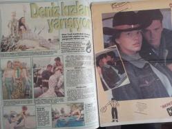 PS Magazin Haftalık Magazin ve Siyasi Aktüalite Dergisi - 22 Ekim 1989 - Sayı:7 - Çılgın Kadınlar - Amerika'da kadınca çılgınlık - Suna Zirek - Balerinin Gizli Aşkları! - Deniz kızları yarışıyor - Manevi evlatlık yaramıyor! - 9.5 Hafta - Kim Basinger - Adrian Lyne - Margaret Whitton - Karen Young - Mickey Rourke - Barry Levinson - Ayşe Beyazıt - Faruk Salman - Ece Coşkun - Esma Yerbakan - Necla Sanlı - Brigitte Oskay - Aslı Kocaoğlu - Sosyete lokantalarında ne yenir ne içilir - Hasbahçe'nin Kovboyları - Engin Ardıç - Türkiye Cumhuriyeti aslında Hindistan Cumhuriyeti! - Yasemin Boran - Akrep, cinsel cazibedir - Storumuzu yenileyelim - Süper Oyun - Barbekü Partisi - Süper Zekalar - Süper Çocuklar - Sabah Bulmacası - Hangisi Kendi Parçası - Kare Bulmaca - Rönesans Mobilya Reklamı fotoğraf ve haberi - Tam Takım Dergi