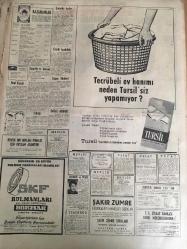 HÜRRİYET GAZETESİ 1 EYLÜL 1966 YIL :19 SAYI :6588---Faysal İçin Tehlikeli 5 Kişi Sınır Dışı Edildi ---Çorumlu 52 İşçi ,16 Günde Ankara dan İstanbul a Geldi --Senatörün 9 puan verdiği dansöz mücella  kraliçe  oldu ---Kıbrıs ta Türkler Abluka Altına Alındı ---Çukurova da  sellerden altı kişi boğularak öldü ---Zina yapan 7 çocuklu bir kadın suçüstü  yakalanıp tevkif edildi --İETT nin kısa mesafelerde otobüs  çalıştırılması  isteniyor ---Ölen paraşütçünün  rekor denemesini tekrarlıyor ---Rekor kıracak besteler : Erol Büyükburç ---Galatasaray ,Altay ı zor  yendi :1-0--Göztepe-Bologna karşılaşacak ---Atina salaş mahallesinde turistik oldu ---Bir  ebe ,zorla tecavüze kalkan şoförü  öldürdü ---Dört kişi peynir ve domatesten  zehirlenip öldü ---Ayla nın kaçırıldığı  yerde bir erkek çocuğu da kayboldu ---