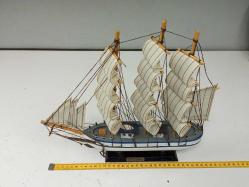 Ahşap Büyük El Yapımı Gemi Maketi