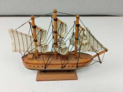 Ahşap El Yapımı Gemi Maketi
