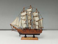 Ahşap El Yapımı Gemi Maketi