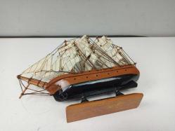 Ahşap El Yapımı Gemi Maketi