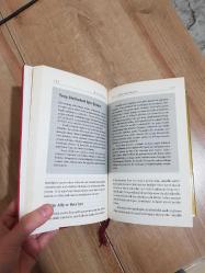 Kırışıklık Kürü - Genç, Pürüzsüz ve Parlak Bir Cilt İçin: Zamanı Durdurmanın Doğal Formülü (Birinci Baskı)