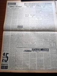 Vatan Gazetesi - 25 Temmuz 1954 - Falih Rıfkı Atay'a Yazan Ahmet Emin Yalman - Dışarı Gideceklere Mali Kontrol Konuldu - Komünistler Bir İngiliz Uçağı Düşürdü - Celal Bayar Ve Adnan Menderes İstanbul'a Döndü - Sovyetler Avrupa Birliği Konferansı İstedi - Ekmek Darlığının Önlenmesi İçin Çare Aranıyor - Ankara CHP Teşkilatı Bir Zihniyet Mücadelesi İstedi - Denizde İsyan Yazan Herman Wouk Yazı Dizisi - Meşrutiyet İlanına Doğru Tıbbiye Hareketi Yazan Mustafa Emil Elöve - Türklüğe Hakaret Eden İngiliz John Sretwella Tevkif Edildi - Meryem Ana Meşalesi Efes'e 15 Ağustos'ta Getiriliyor -   Pakistan'da Komünist Partisi Tevkif Yasak Edildi - Tahtakale'de On Dükkan Yandı -   Osmanlı Tarihinden Sayfalar Yazan Feridun Fazıl Tülbentçi - General Ali Fuat Cebesoy'un Siyasi Hatıraları Yazı Dizisi - İran'ın Güzel Kraliçesi Süreyya - Meşhur Amerikalı Zengin Rockfeller - Bu Yerin Ötesinde Yazan Cronin Yazı Dizisi - 15. Devlet Resim Ve Heykel Sergisi Dün Açıldı - Puro Tuvalet Sabunu - Dermojen Yanık Kremi